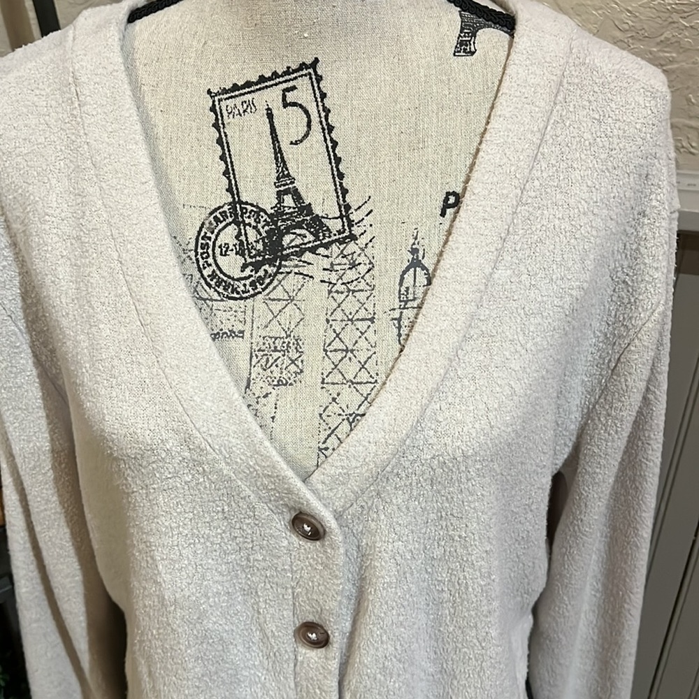 Forever21 Crop Sweater - Picture 2 of 5